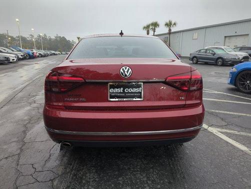 2017 Volkswagen Passat 1.8T SEL Premium