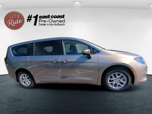 2017 Chrysler Pacifica Touring