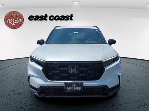 Platinum White Pearl 2026 Honda CR-V Hybrid Sport