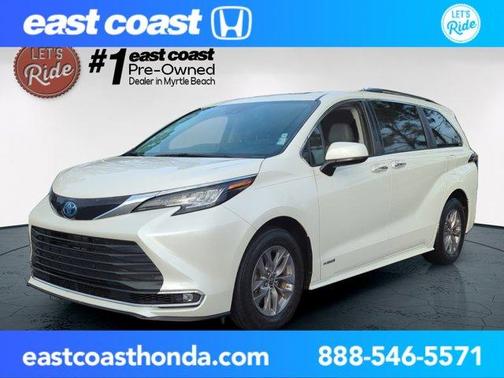 2021 Toyota Sienna XLE