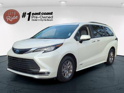 2021 Toyota Sienna XLE