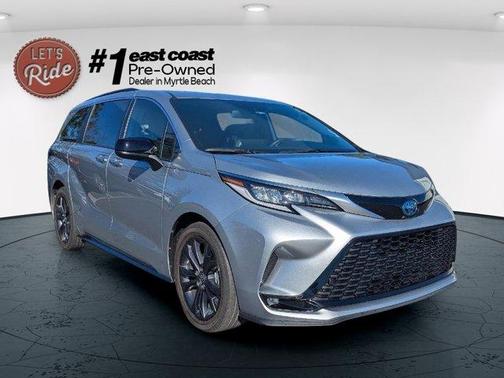 2022 Toyota Sienna XSE 7 Passenger