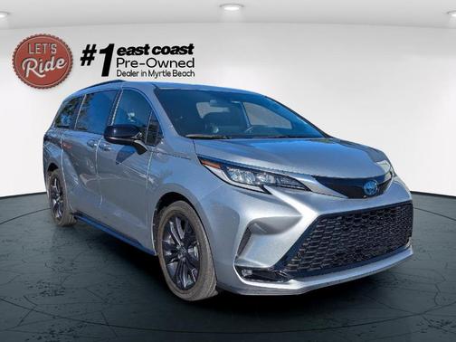 2022 Toyota Sienna XSE 7 Passenger