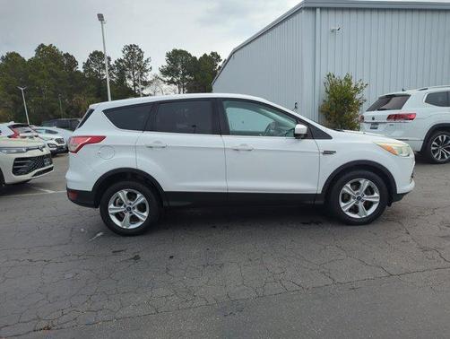 Oxford White 2014 Ford Escape SE