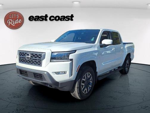 2024 Nissan Frontier SL