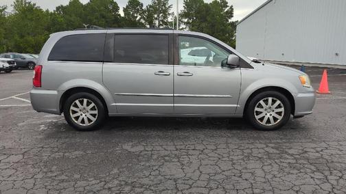 2013 Chrysler Town & Country Touring