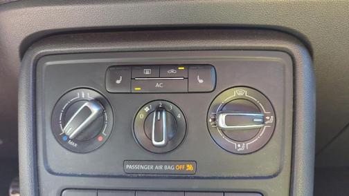 2012 Volkswagen Beetle 2.0T Turbo