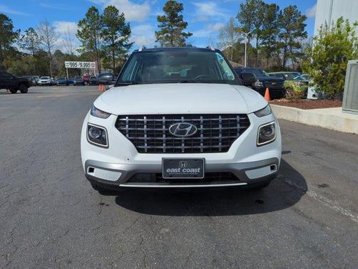 2023 Hyundai VENUE Limited