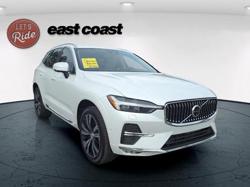 2022 Volvo XC60 B6 Inscription