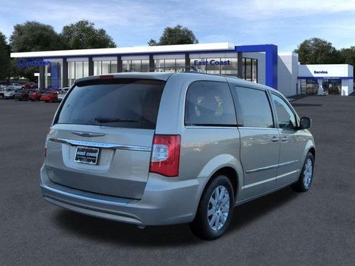 2015 Chrysler Town & Country Touring