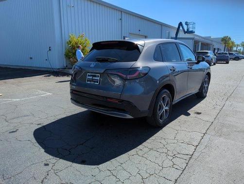 Modern Steel Metallic 2024 Honda HR-V EX-L