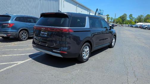 2023 Kia Carnival LX