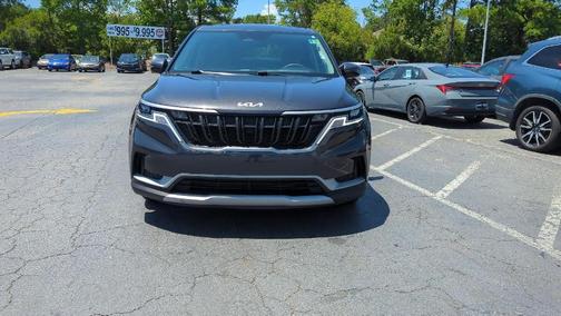 2023 Kia Carnival LX