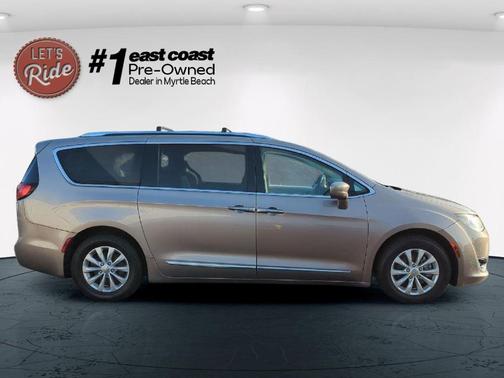 2018 Chrysler Pacifica Touring-L Plus