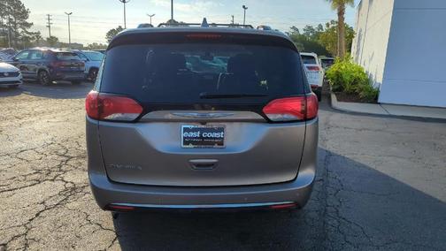 2018 Chrysler Pacifica Touring-L Plus