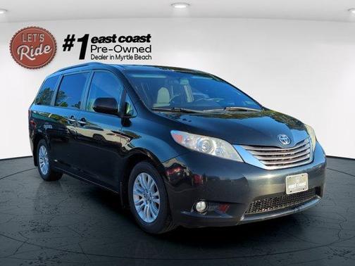2017 Toyota Sienna XLE