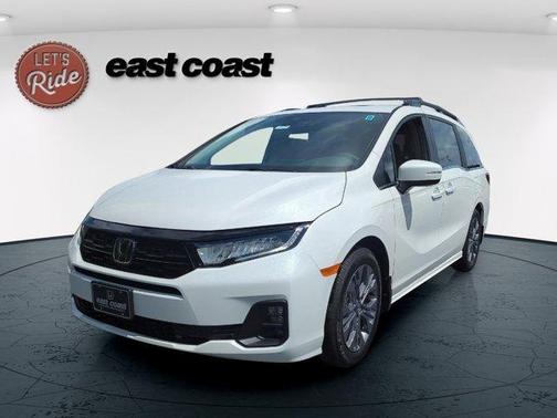 Platinum White Pearl 2026 Honda Odyssey Touring