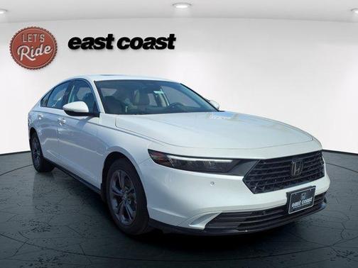 Platinum White Pearl 2026 Honda Accord Hybrid EX-L