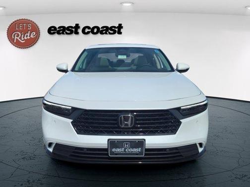 Platinum White Pearl 2026 Honda Accord Hybrid EX-L