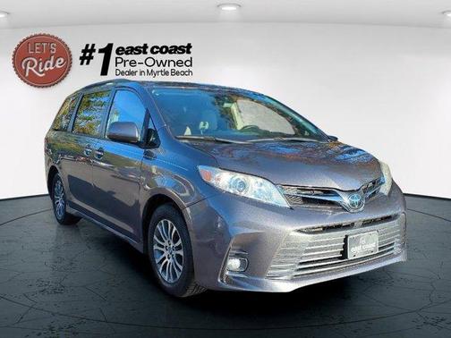 2019 Toyota Sienna XLE