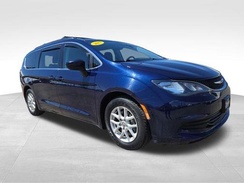 Jazz Blue Pearlcoat 2017 Chrysler Pacifica LX
