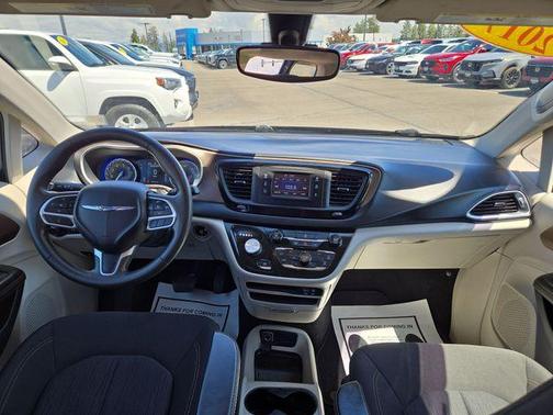 Jazz Blue Pearlcoat 2017 Chrysler Pacifica LX