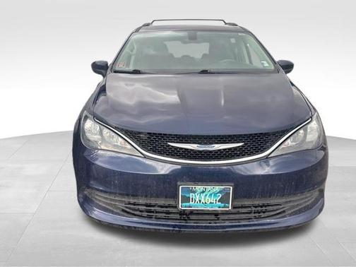 Jazz Blue Pearlcoat 2017 Chrysler Pacifica LX