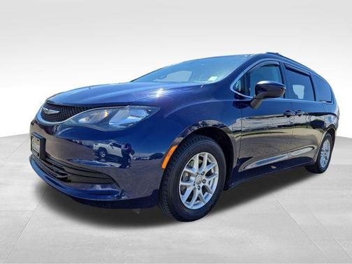 Jazz Blue Pearlcoat 2017 Chrysler Pacifica LX