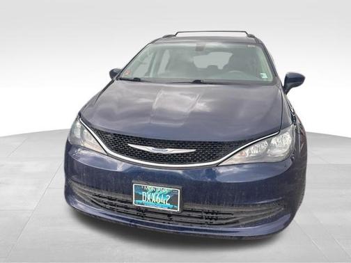 Jazz Blue Pearlcoat 2017 Chrysler Pacifica LX