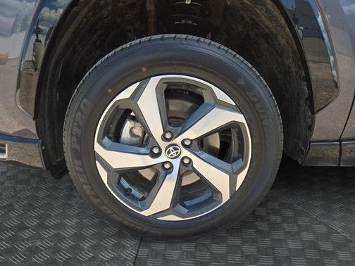2024 Toyota RAV4 Prime SE
