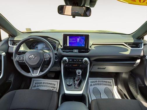 2024 Toyota RAV4 Prime SE