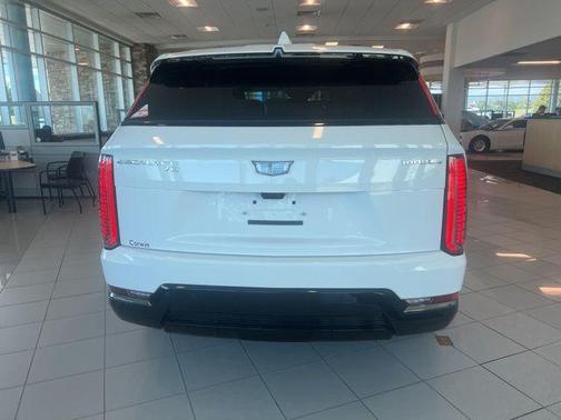 2025 Cadillac Escalade IQ Sport 2