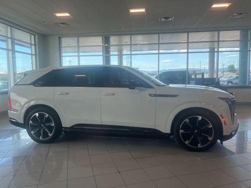 2025 Cadillac Escalade IQ Sport 2