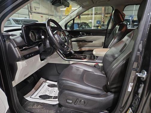 2022 Kia Carnival EX