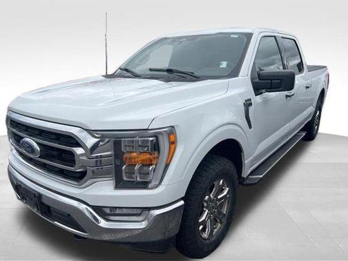 Oxford White 2022 Ford F-150 XLT
