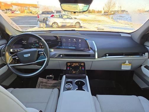 2026 Cadillac VISTIQ Luxury