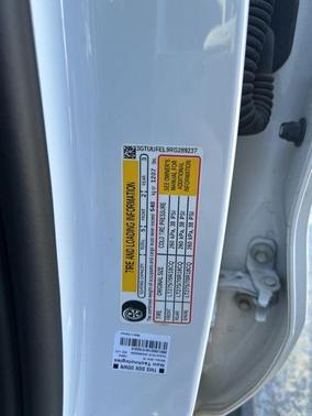 Summit White 2024 GMC Sierra 1500 AT4X