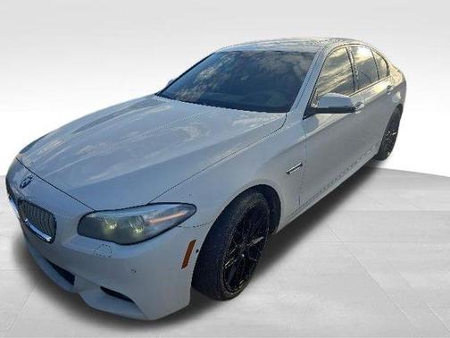 Alpine White 2014 BMW 550 i xDrive