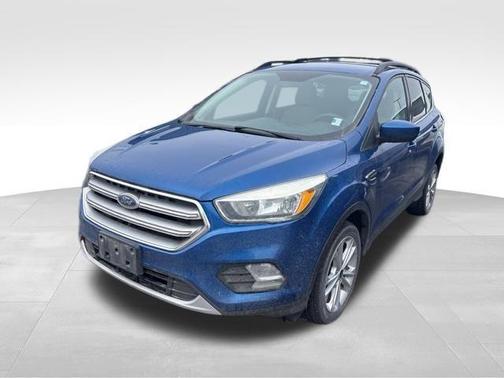 Lightning Blue Metallic 2017 Ford Escape SE