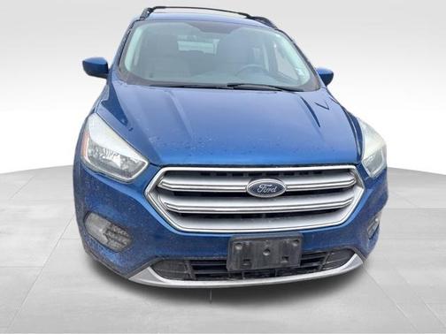 Lightning Blue Metallic 2017 Ford Escape SE