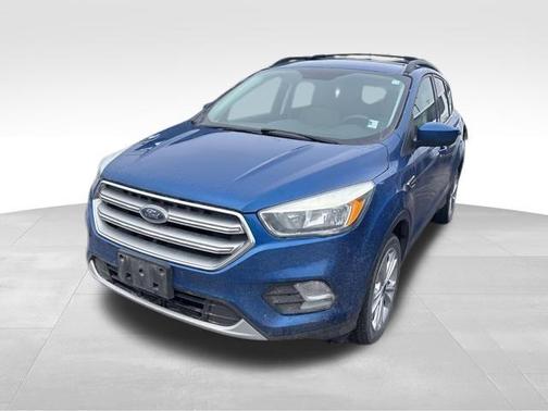 Lightning Blue Metallic 2017 Ford Escape SE