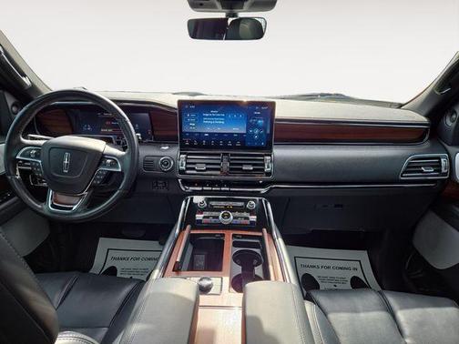 2023 Lincoln Navigator L Reserve