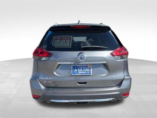 Gun Metallic 2018 Nissan Rogue SV