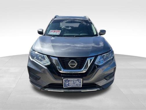 Gun Metallic 2018 Nissan Rogue SV