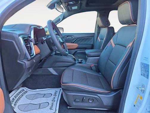 2025 GMC Canyon AT4