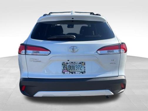 Pearl 2023 Toyota Corolla Cross LE