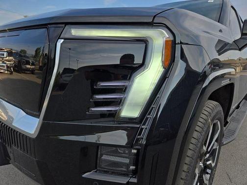 2025 GMC Sierra EV Denali
