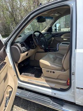 Summit White 2011 GMC Sierra 3500 H/D