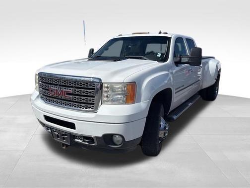 Summit White 2011 GMC Sierra 3500 H/D