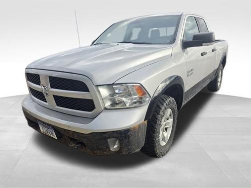 Bright Silver Clearcoat Metallic 2014 RAM 1500 SLT